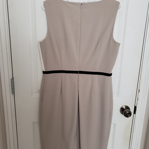 Sheath dress - Picture 2 of 3